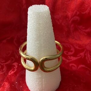 Chic Gold Women's Bracelet